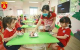 Cận cảnh bữa ăn bán trú của học sinh trong ngày đầu đi học